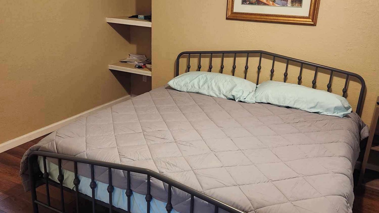Photo of Bedroom in Poplar Bluff