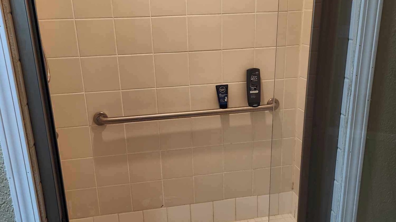 Photo of Bathroom in Poplar Bluff