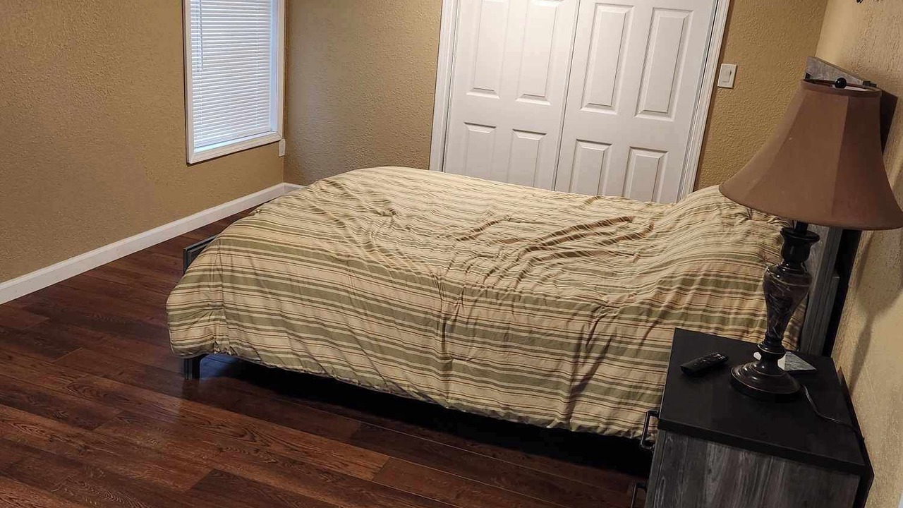 Photo of Bedroom in Poplar Bluff