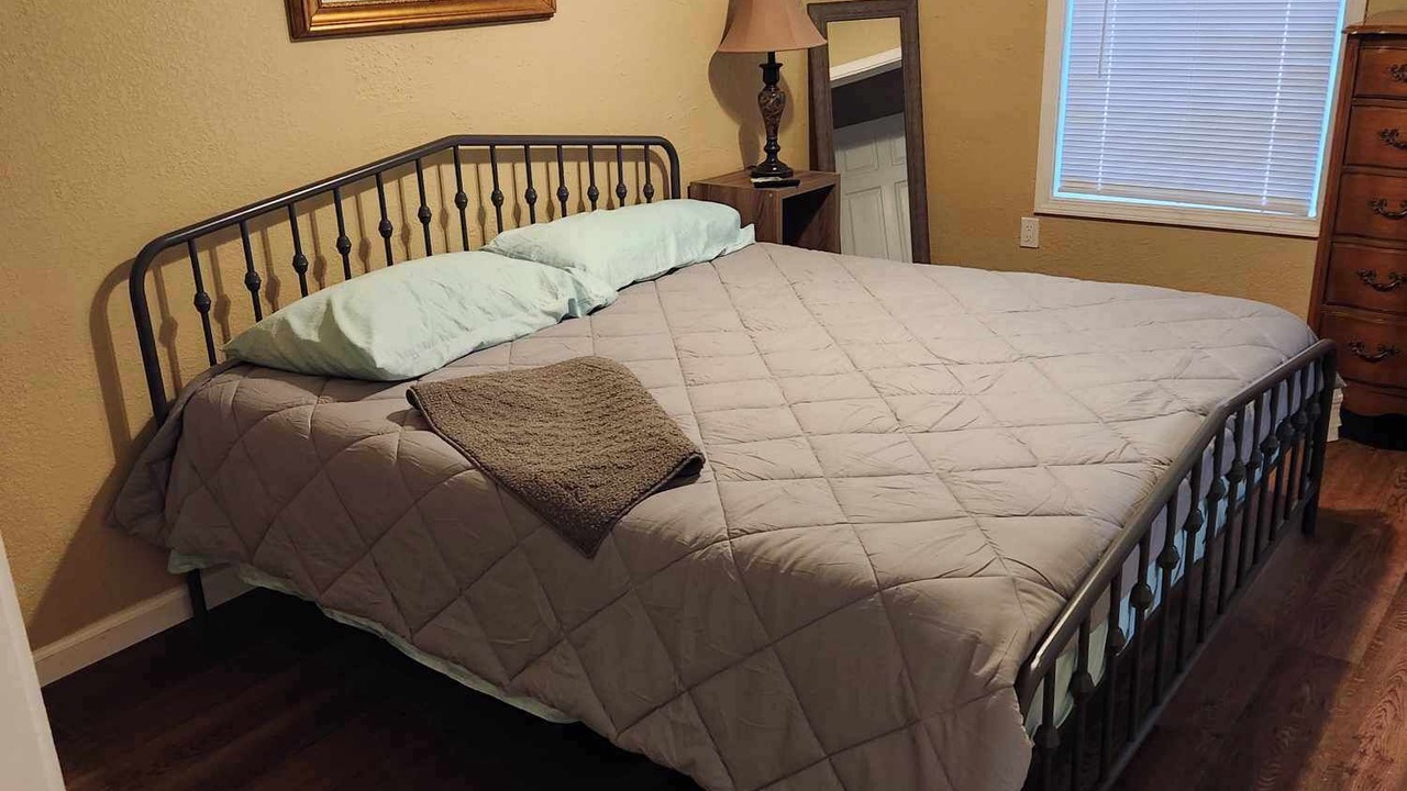 Photo of Bedroom in Poplar Bluff