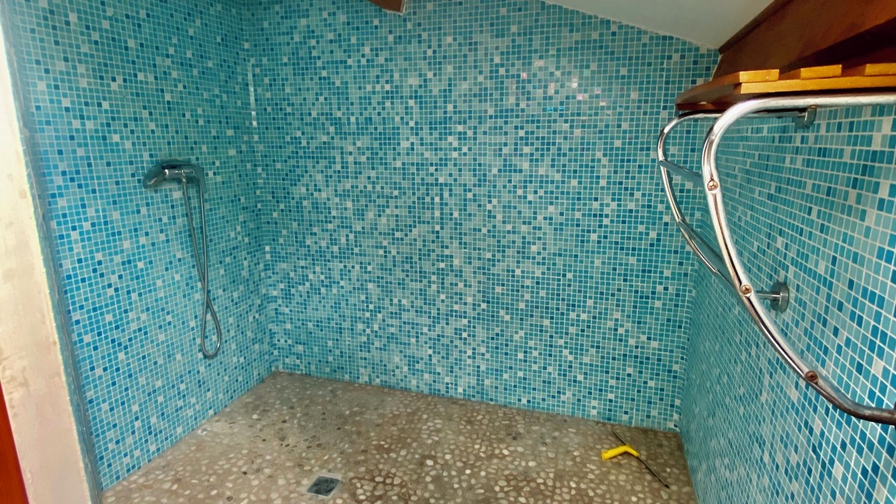 Photo of Bathroom in Alba-la-Romaine