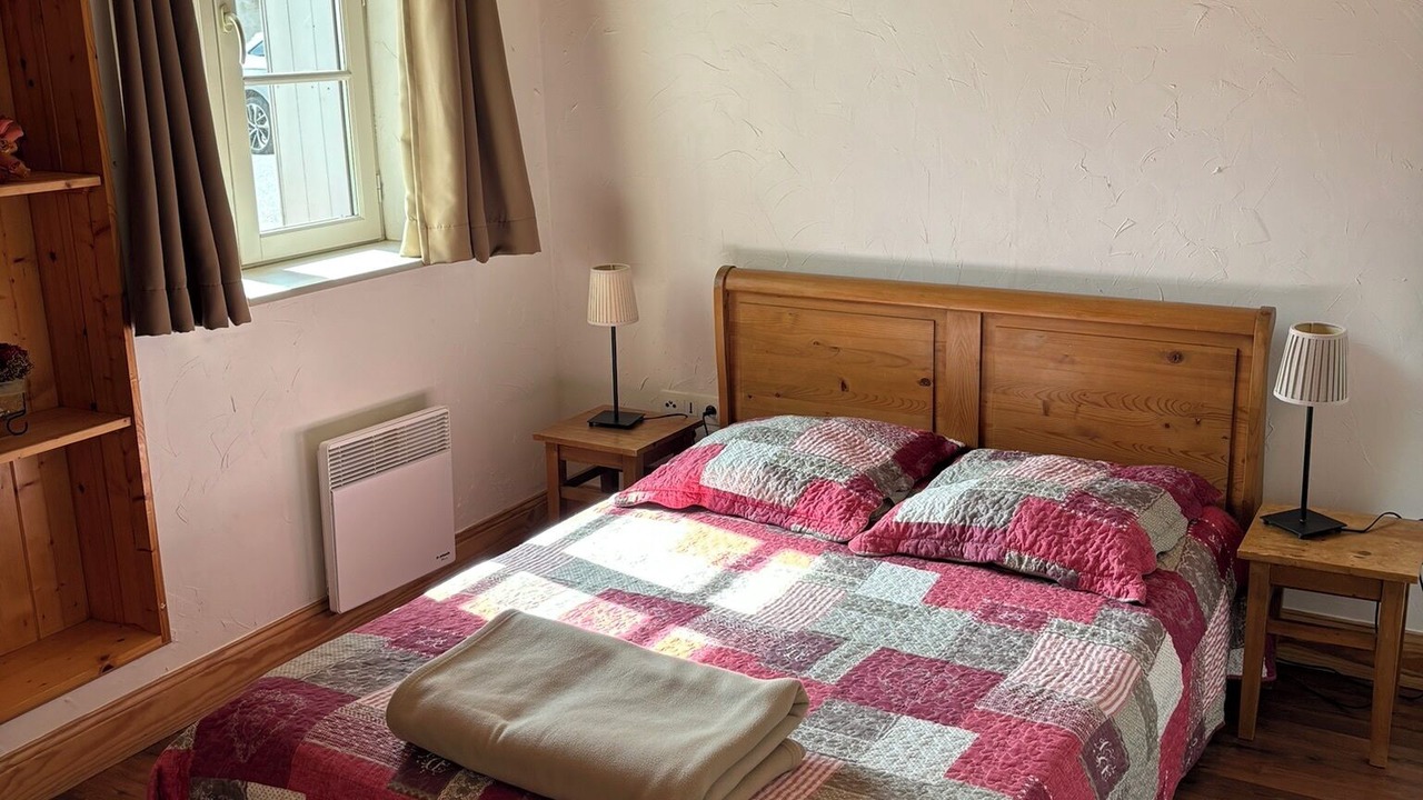 Photo of Bedroom in Tingry