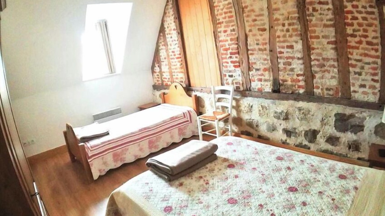 Photo of Bedroom in Tingry