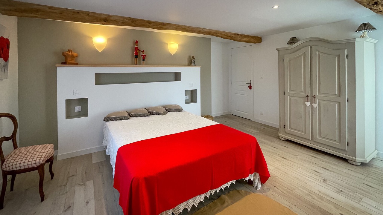 Photo of Bedroom in Montdragon