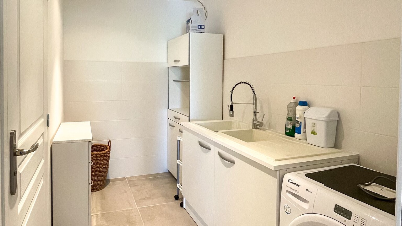 Photo of Bathroom in Montdragon