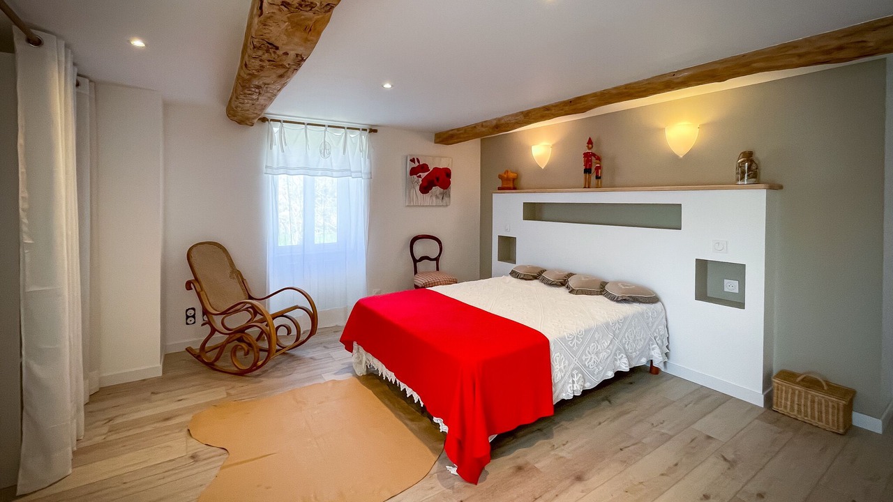 Photo of Bedroom in Montdragon