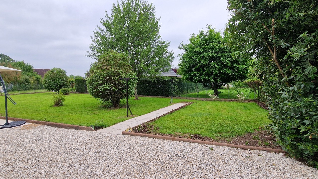 Photo of Outdoor in Mesnil-Saint-Pere