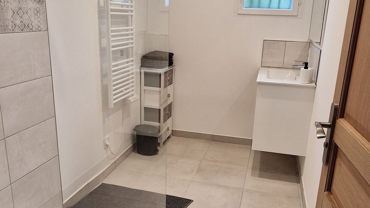 Photo of Bathroom in Mesnil-Saint-Pere