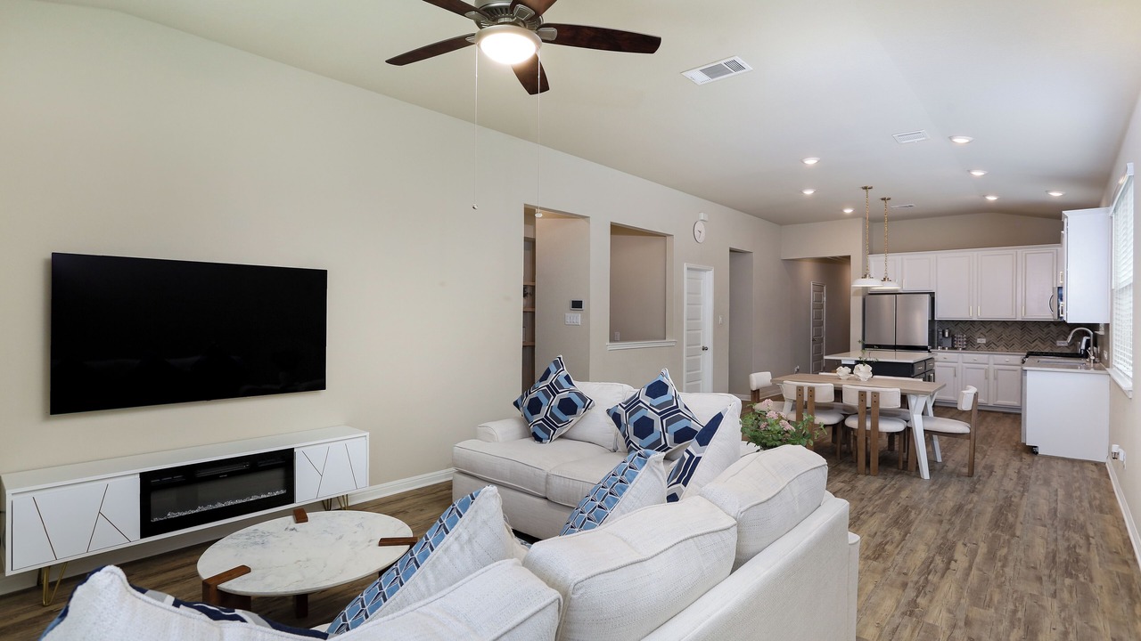 Photo of Livingroom in Encino Park
