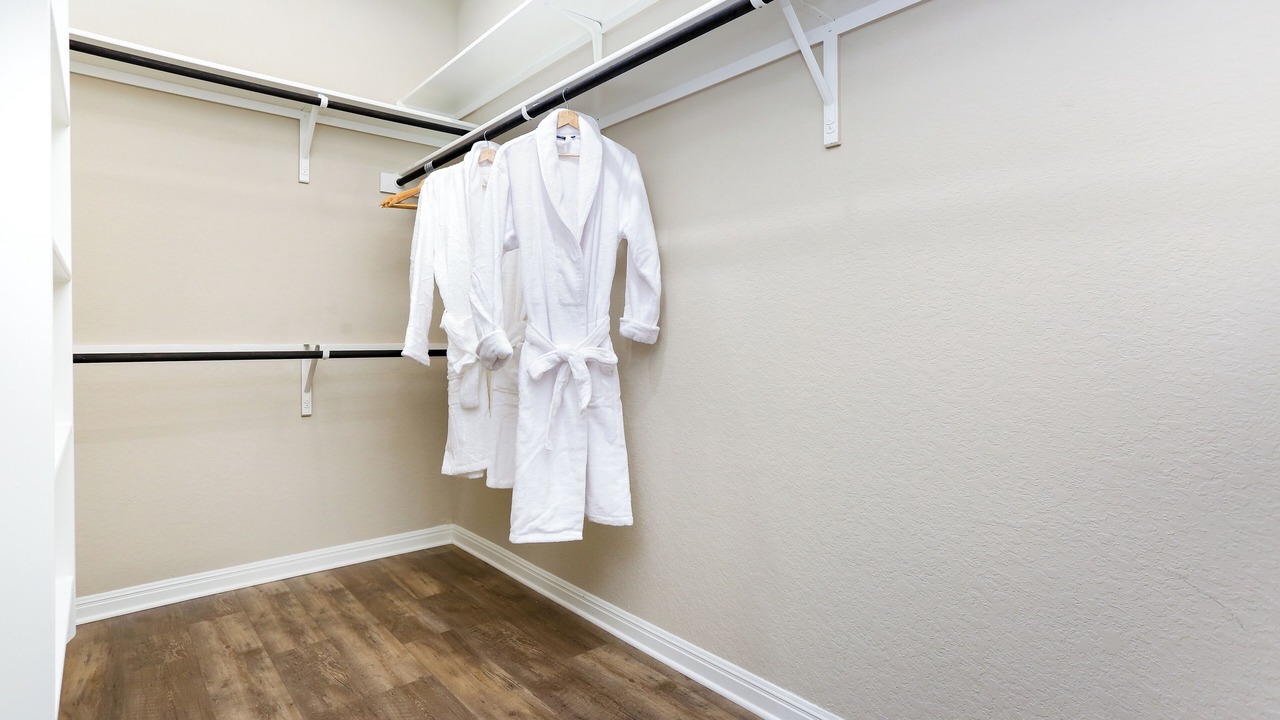 Photo of Bathroom in Encino Park