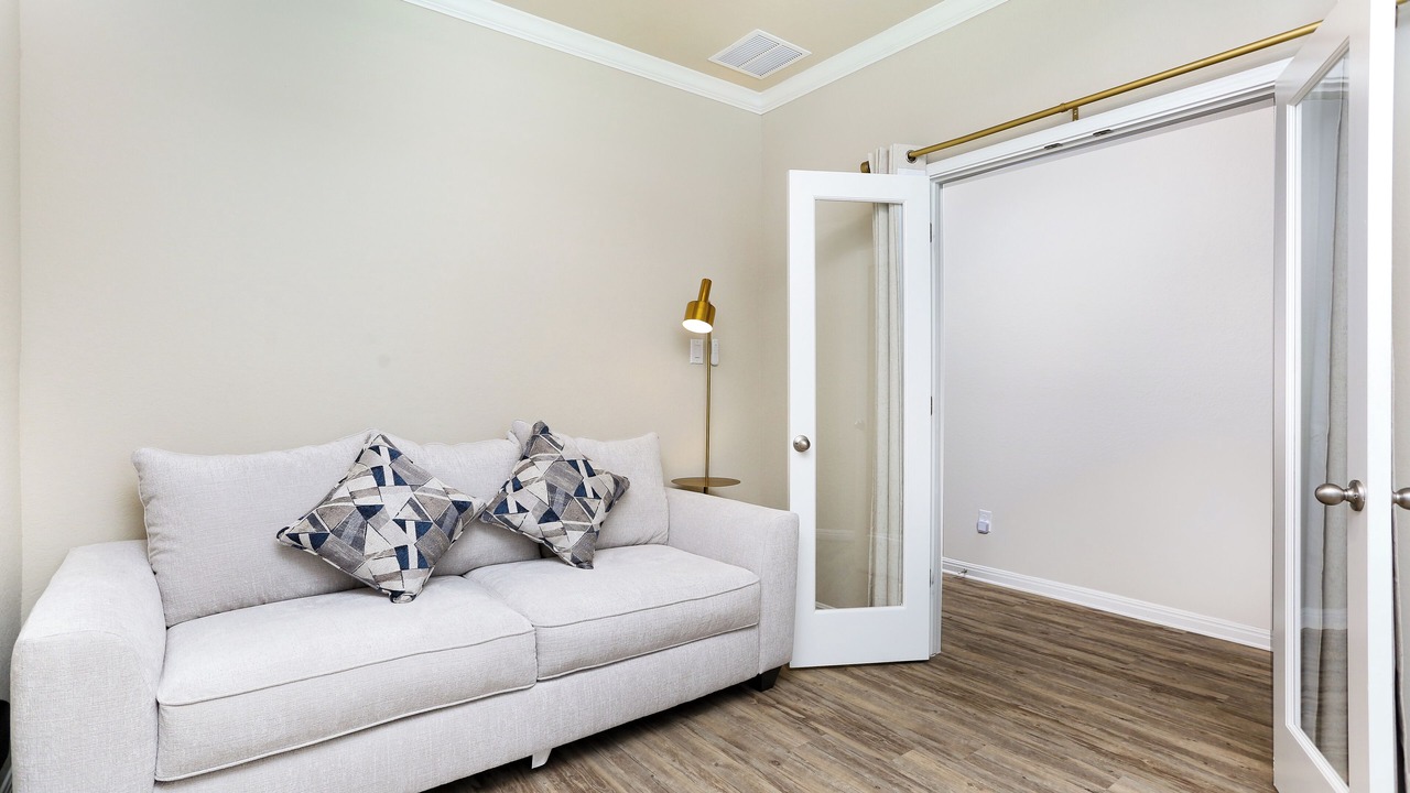 Photo of Livingroom in Encino Park