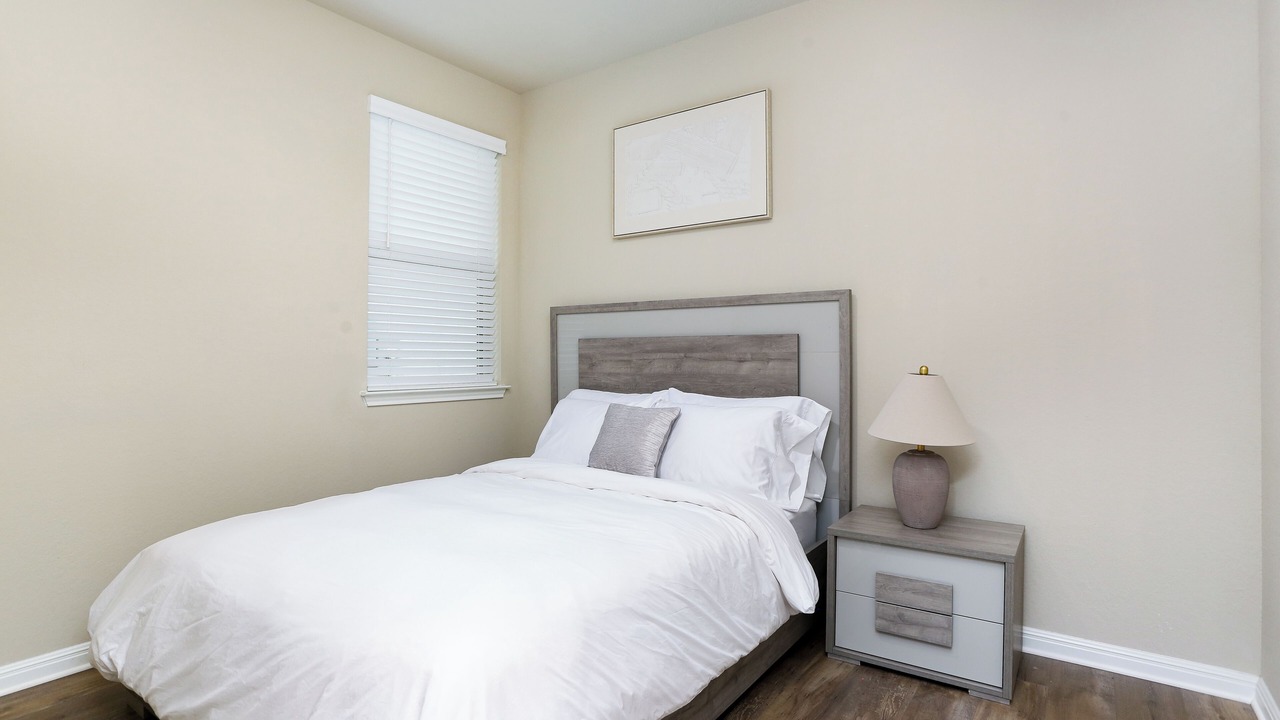 Photo of Bedroom in Encino Park