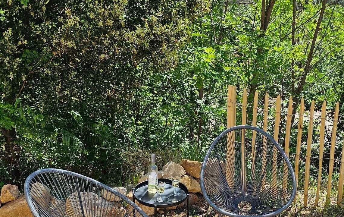 Photo of Outdoor in Ribes