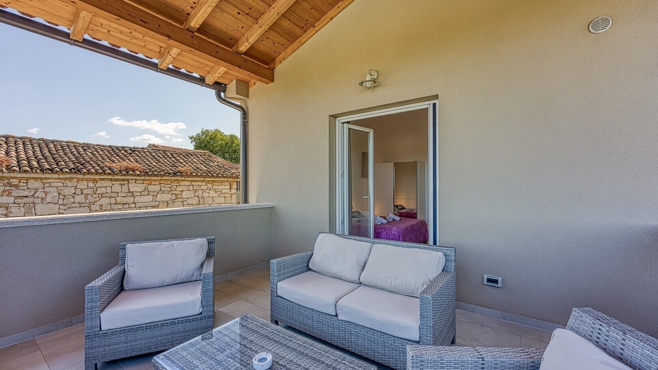 Photo of Patio Balcony in Zbandaj