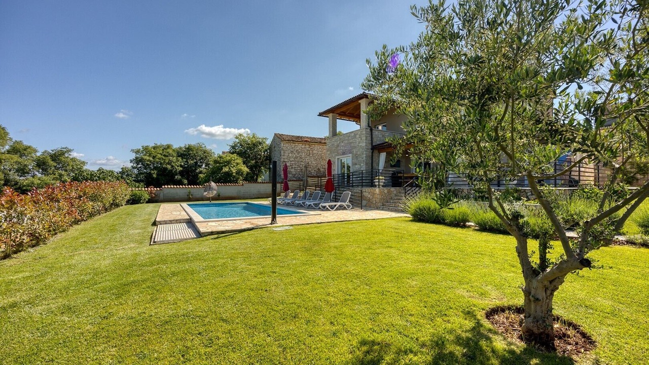 Photo of Outdoor in Zbandaj