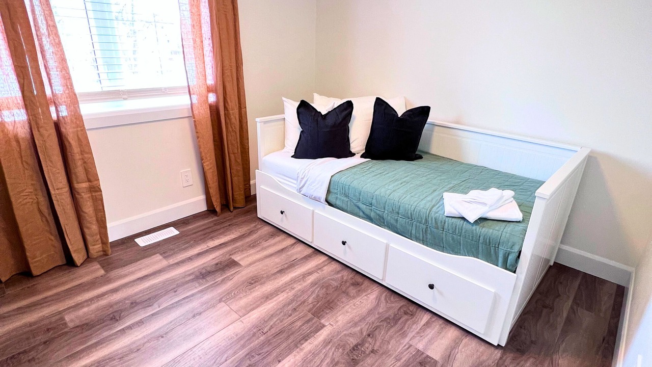 Photo of Bedroom in Sarnia