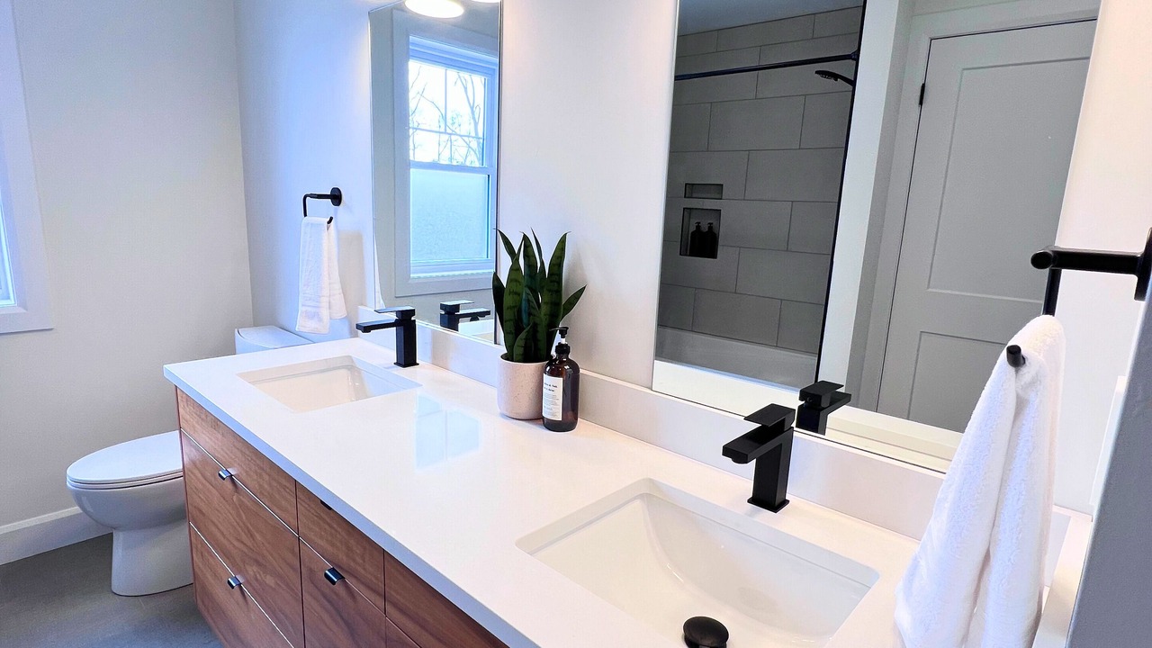 Photo of Bathroom in Sarnia