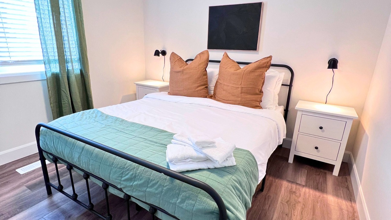 Photo of Bedroom in Sarnia