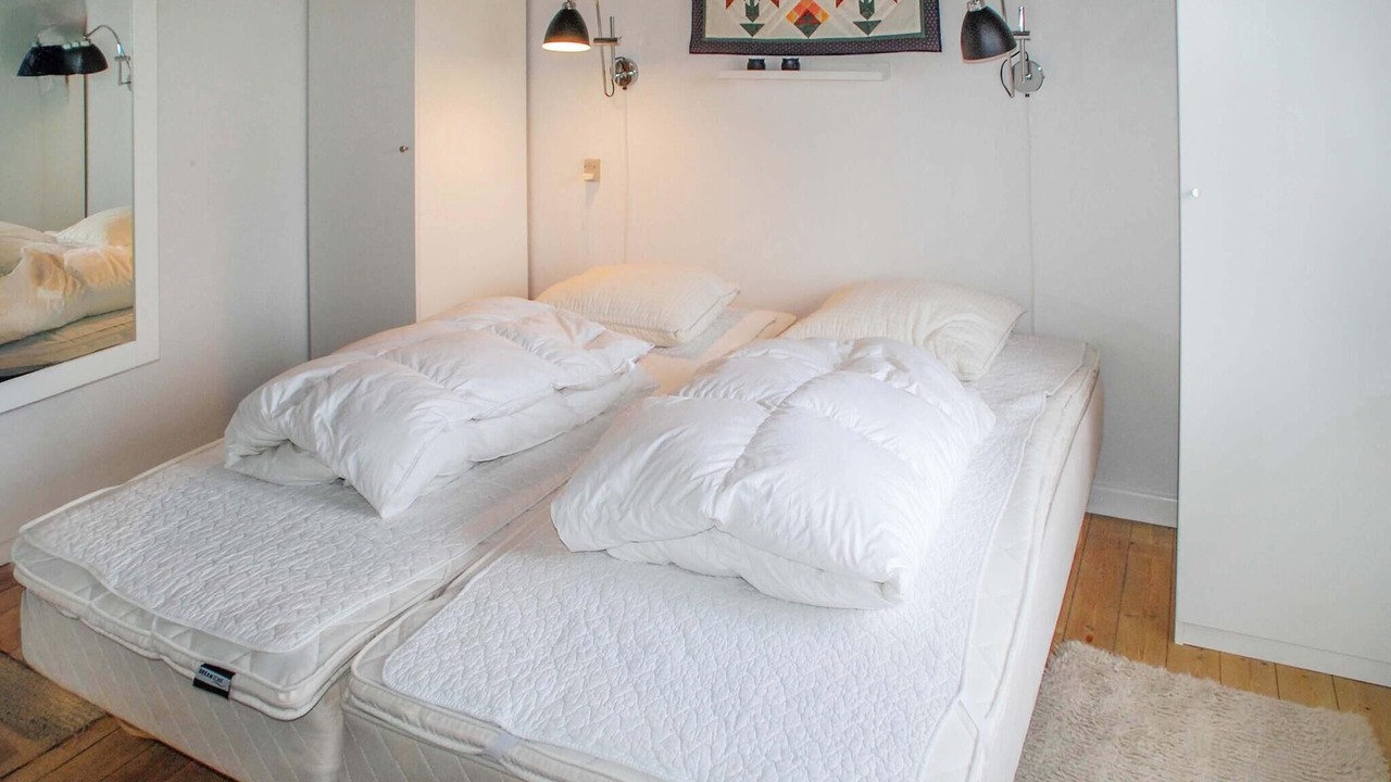 Photo of Others in Skygge