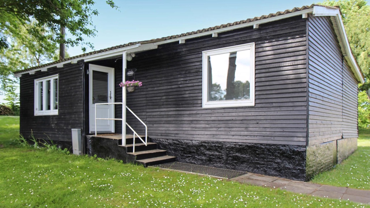 Photo of Others in Skygge