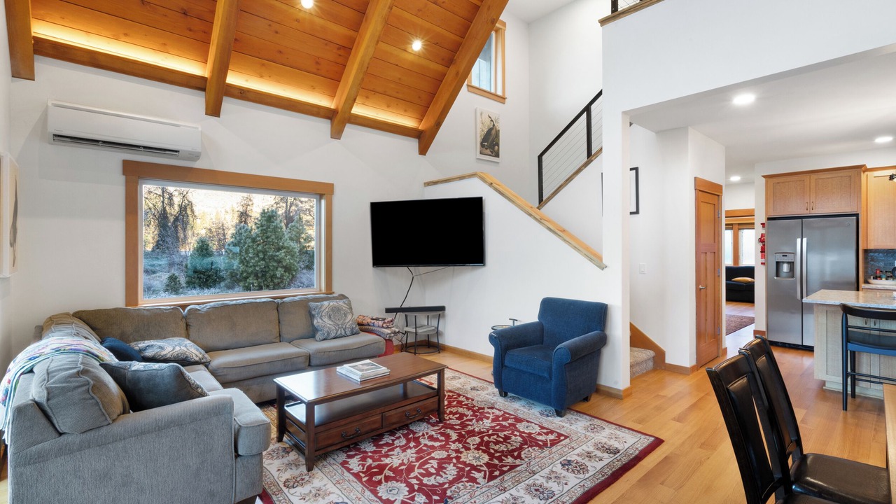 Photo of Livingroom in Jacksonville