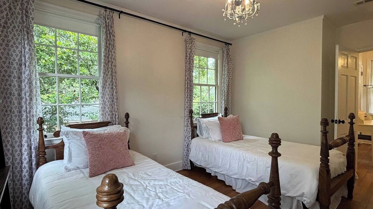 Photo of Bedroom in Forest Hills