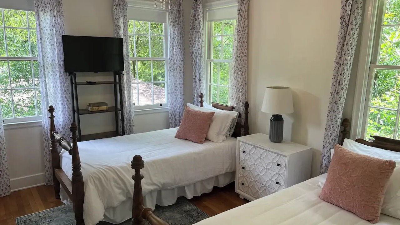 Photo of Bedroom in Forest Hills
