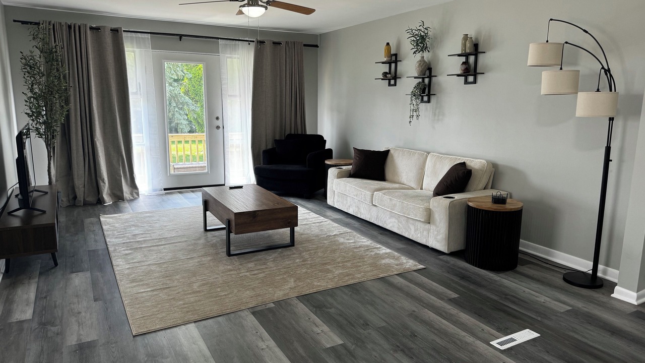 Photo of Livingroom in Elmhurst