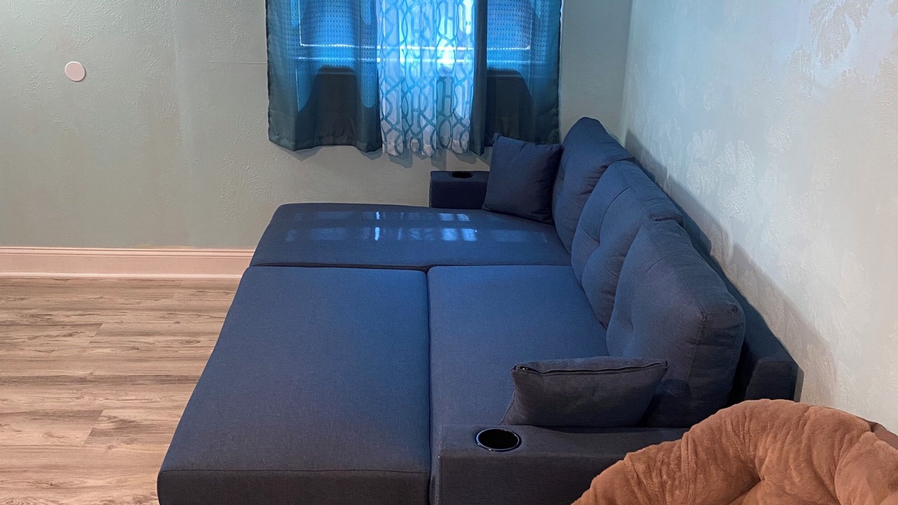 Photo of Livingroom in Sharpstown