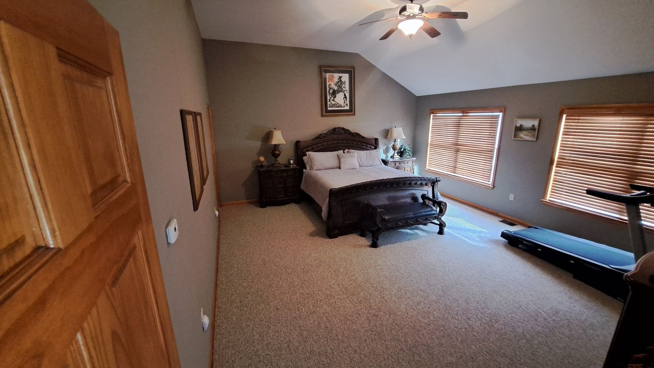Photo of Bedroom in Roscoe