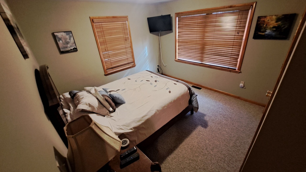 Photo of Bedroom in Roscoe