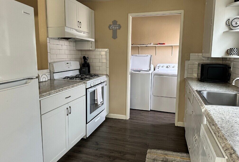 Photo of Kitchen in Hanford