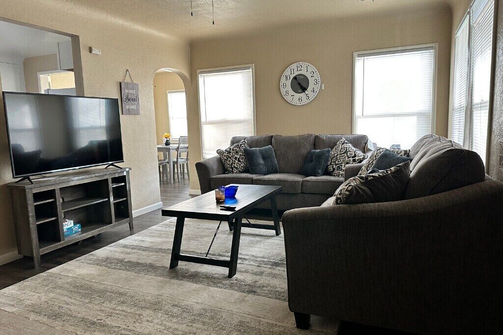 Photo of Livingroom in Hanford