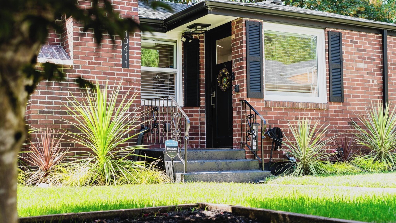 Photo of Outdoor in Victory Heights