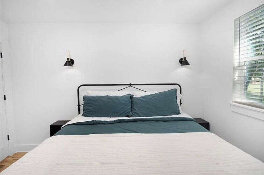 Photo of Bedroom in Garden Acres