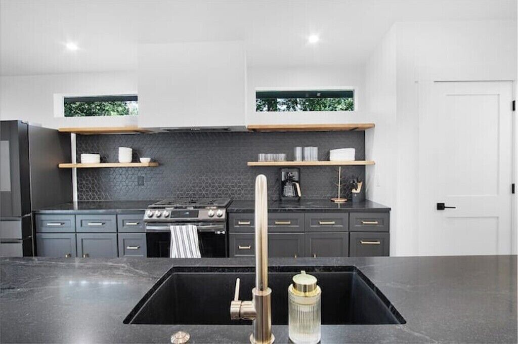 Photo of Kitchen in Garden Acres