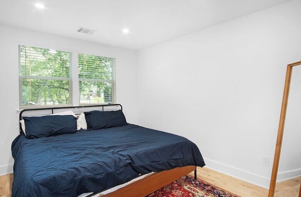 Photo of Bedroom in Garden Acres