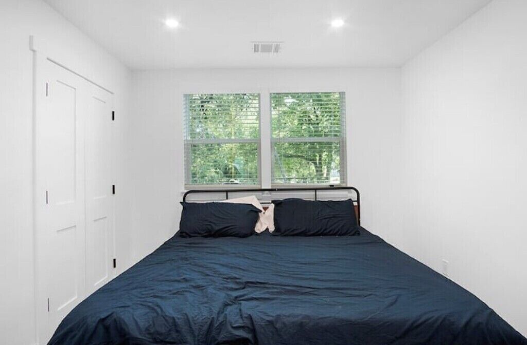 Photo of Bedroom in Garden Acres