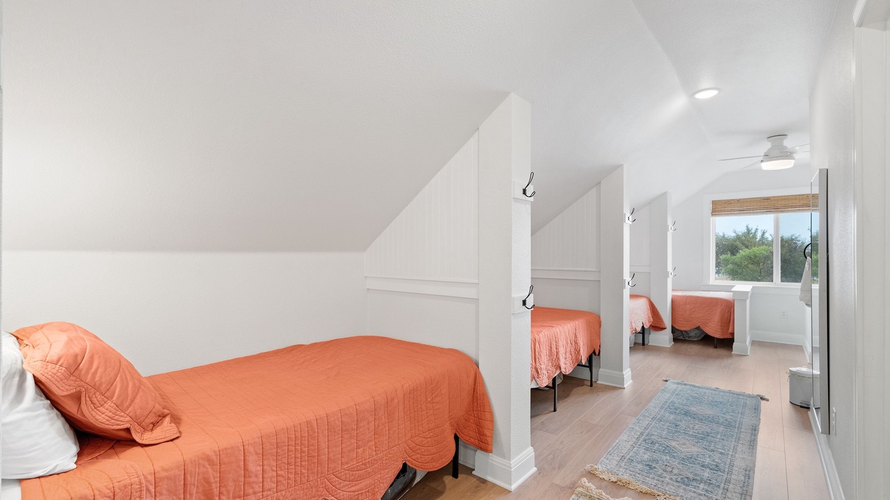 Photo of Bedroom in Tow