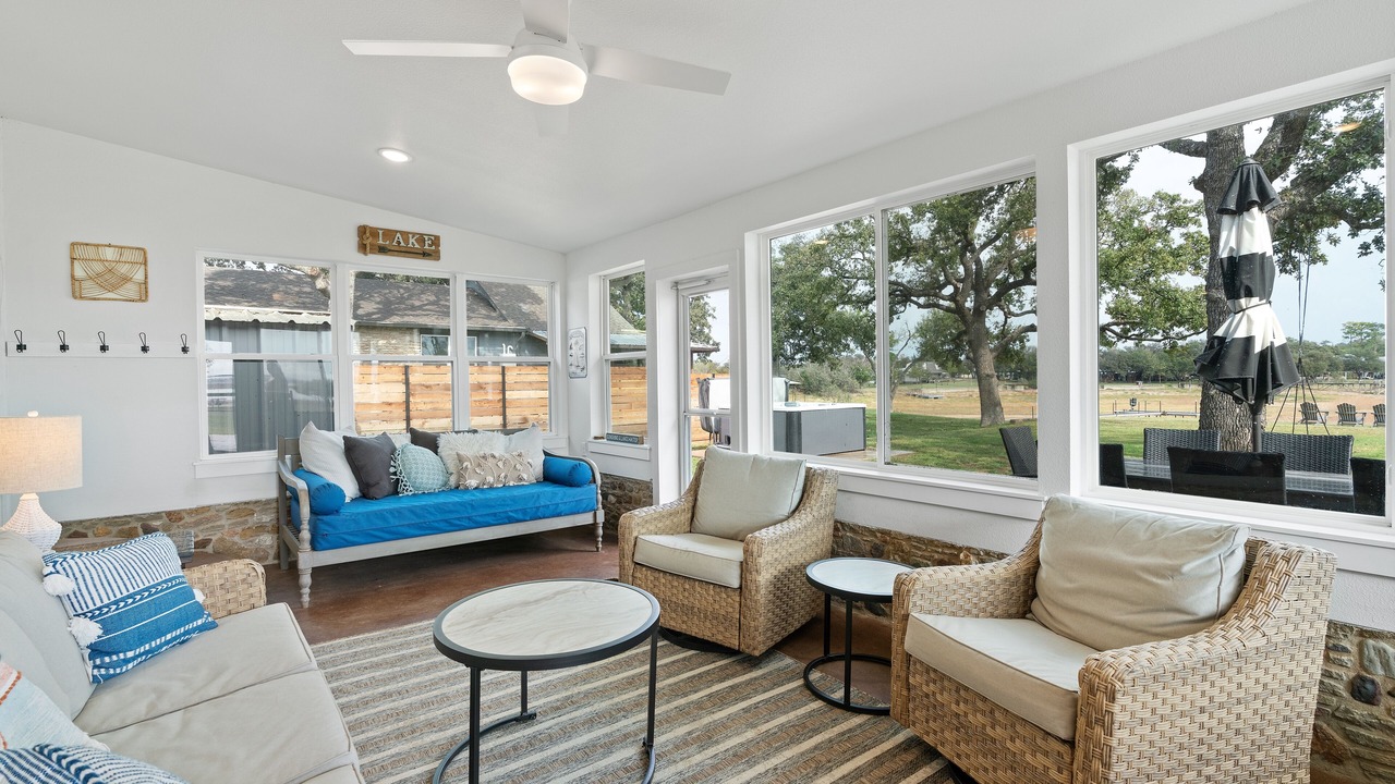 Photo of Livingroom in Tow