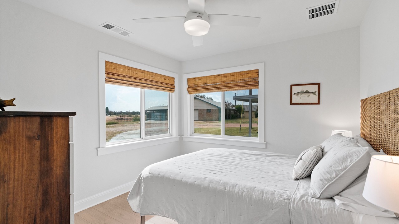Photo of Bedroom in Tow