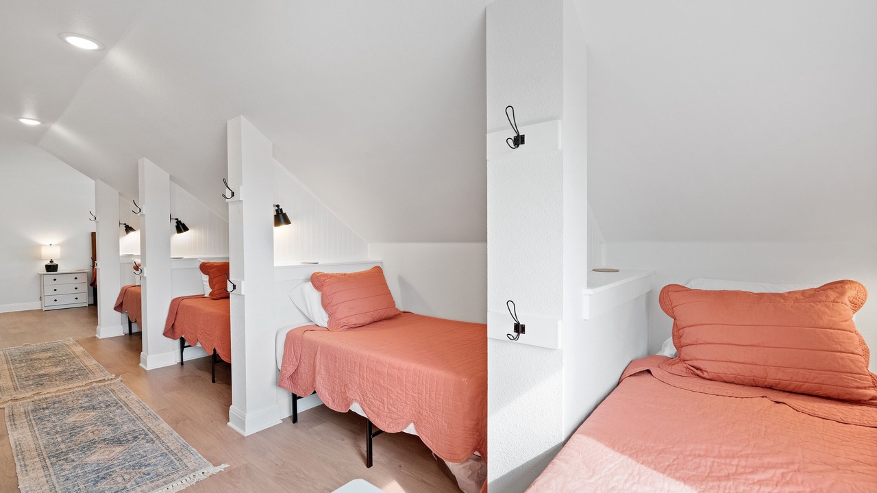 Photo of Bedroom in Tow