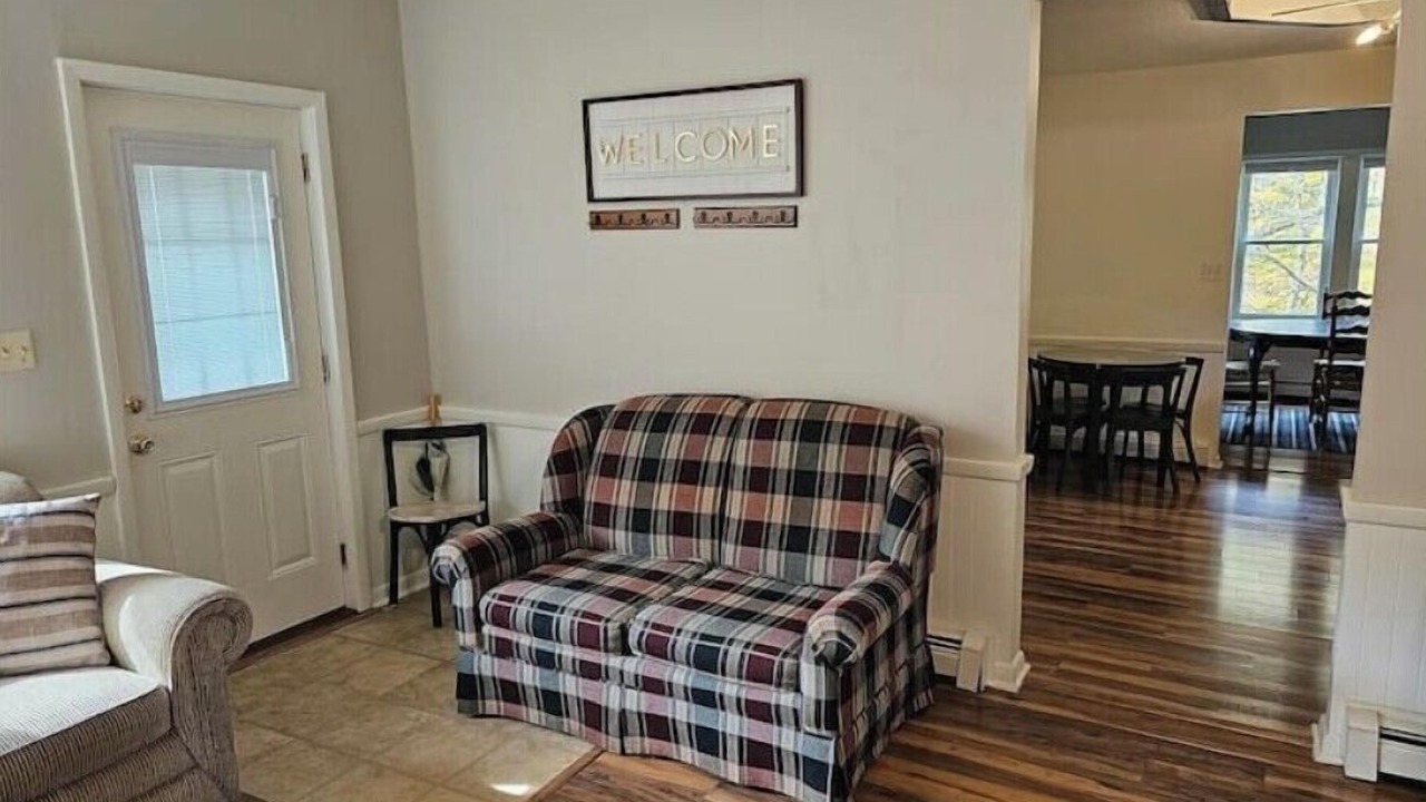 Photo of Livingroom in Tidioute