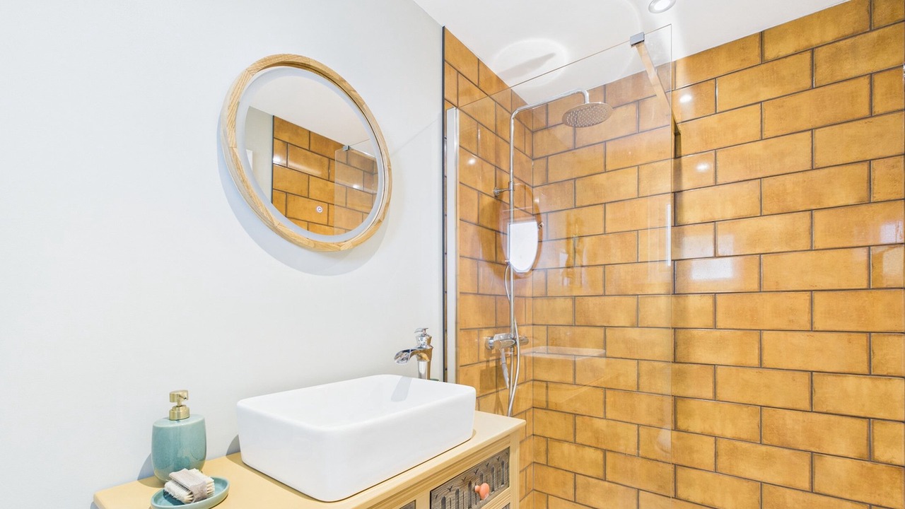 Photo of Bathroom in Nettlestone