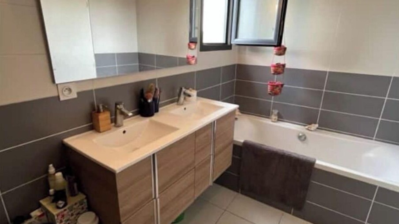 Photo of Bathroom in Sussargues