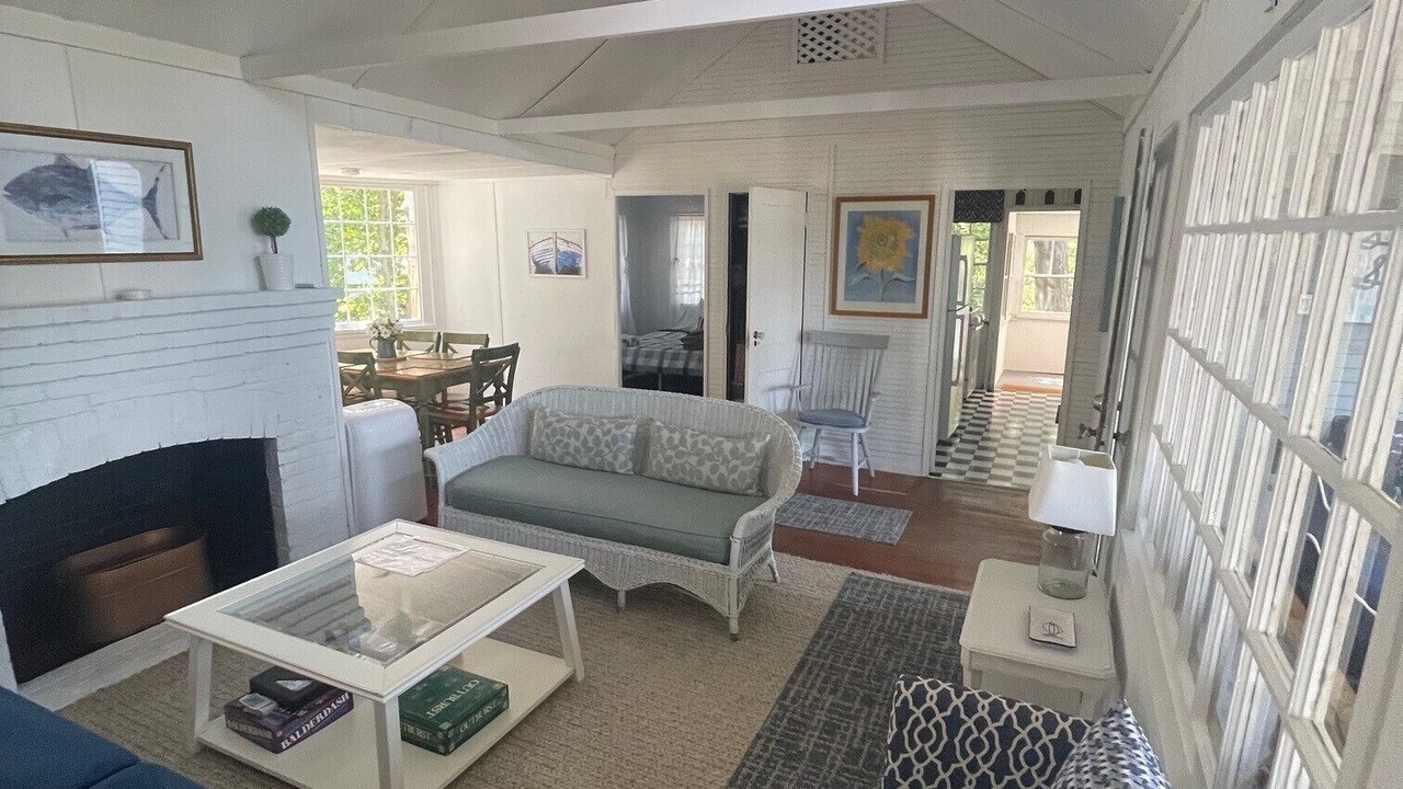 Photo of Livingroom in Waquoit Village