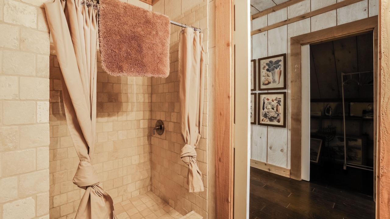 Photo of Bathroom in Tarpley