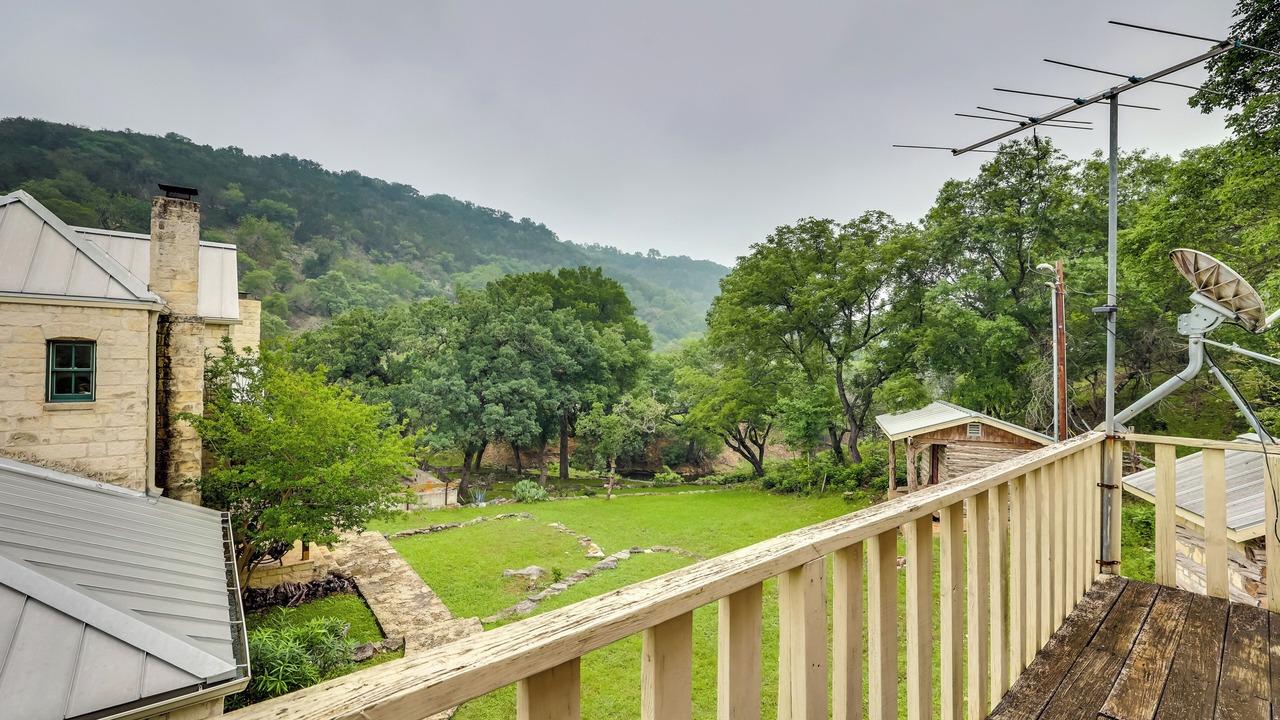 Photo of Patio Balcony in Tarpley