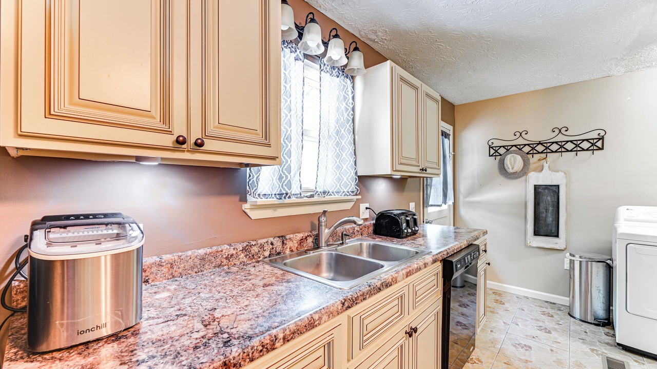 Photo of Kitchen in Gray