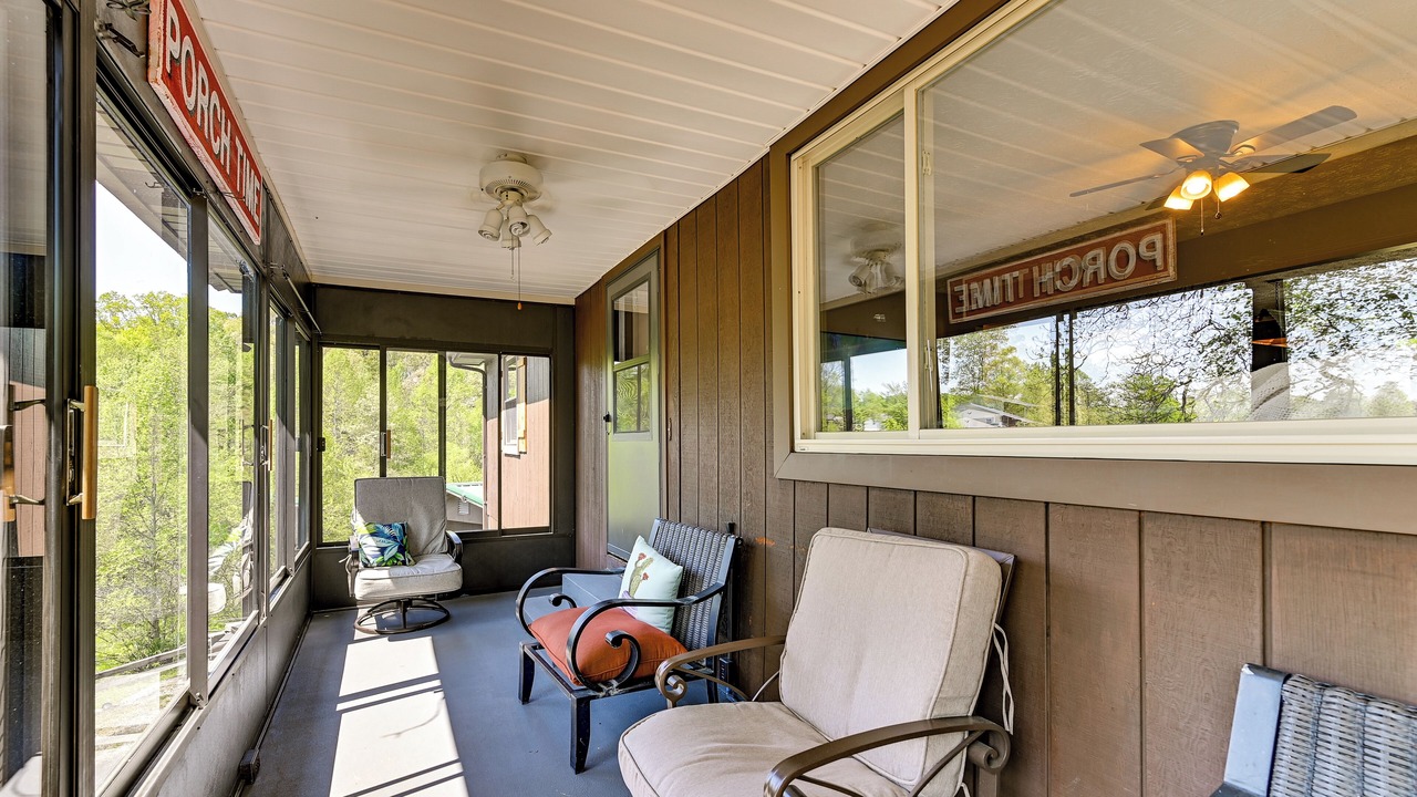 Photo of Outdoor in Gray